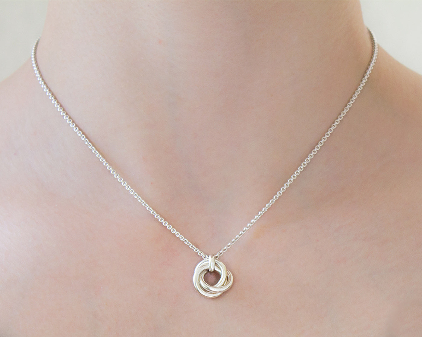 Minimalist Nest of Three Chainmaille Pendant Necklace - Femailler