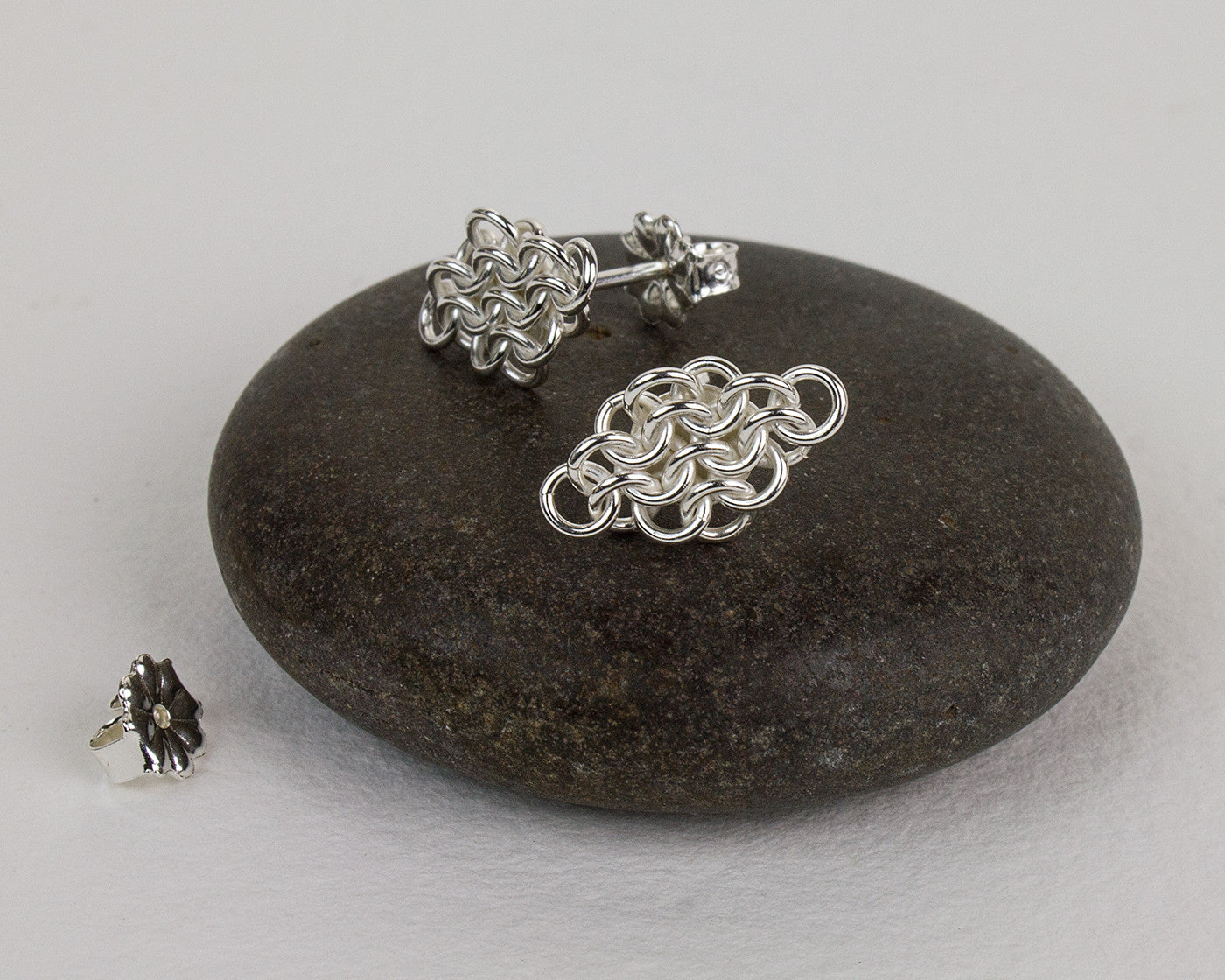 Rhombus Fused Chainmaille Post Earrings - Femailler