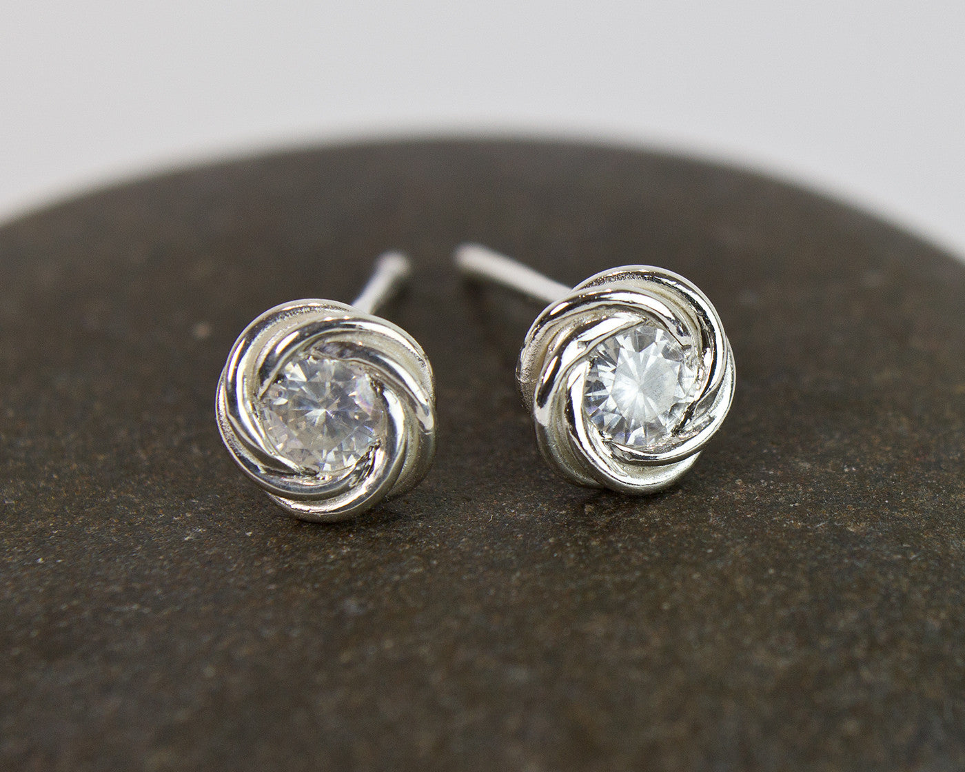 Moissanite Nest Fused Chainmaille Post Earrings - Femailler